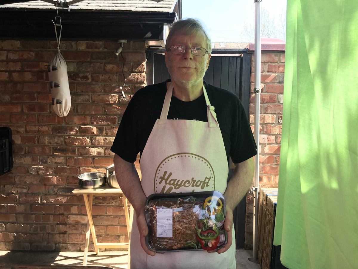 HaycroftMeadow's tweet photo. @chorltoncheese he still misses you.... https://t.co/c0VkHNHrrl