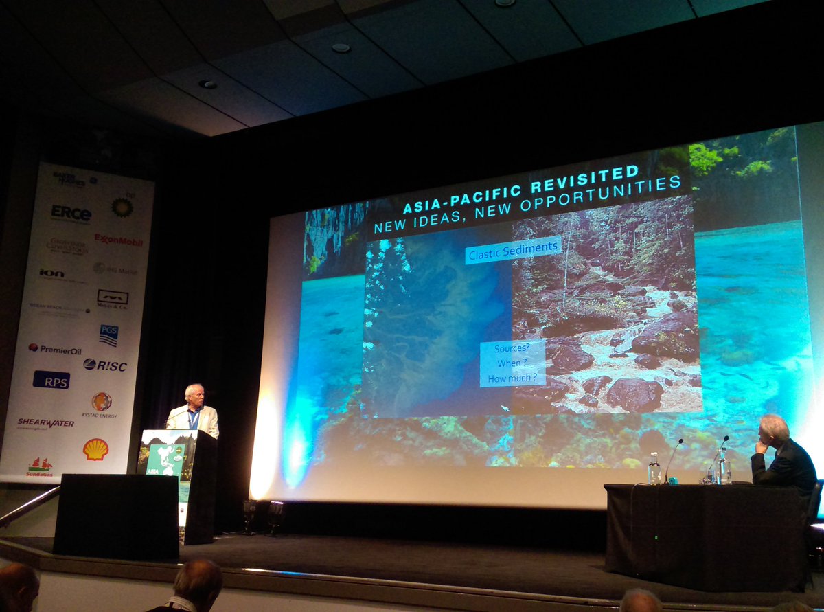 SEARGrhul's tweet photo. Robert Hall presenting on our provenance studies in Southeast Asia at #AsPac2018 @RHULEarthSci https://t.co/7nOav8igZL