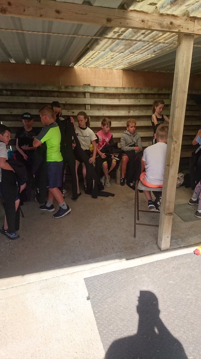 YsgolBrynTeg1's tweet photo. Wetsuits on ready for sea! #gettingthemonwasanightmare #seaactivities https://t.co/y8tioCF2dq