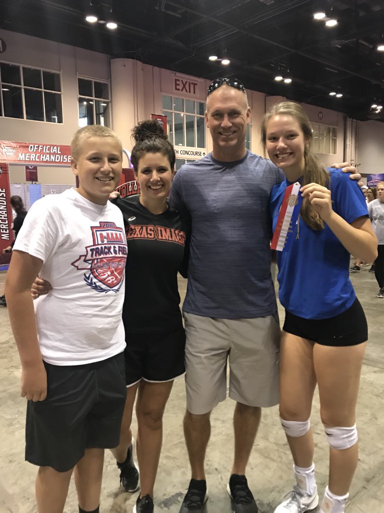 courtney_carp51's tweet image. Great finish @AAUVolleyball for @TXImage_16Ray and @tximg We are grateful for such a competitive season. #ImageSTRONG
