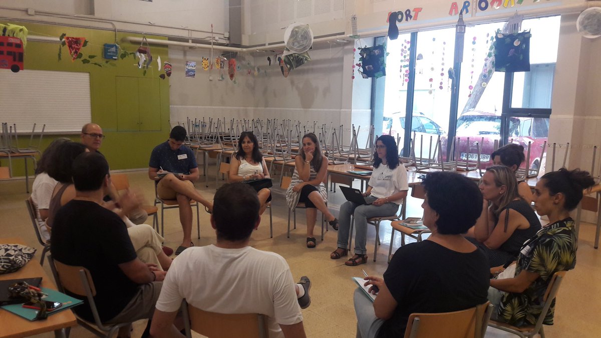 1a Sessió
<a href="/edcampsantmarti/">Edcamp Sant Martí</a> #edcampsantmartí