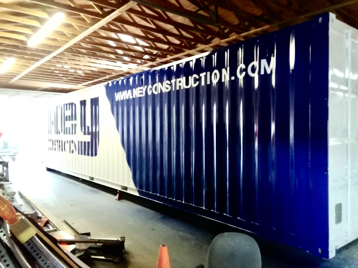SignsDesignLLC's tweet image. Key Construction is looking good with a clean paint job on this storage container!