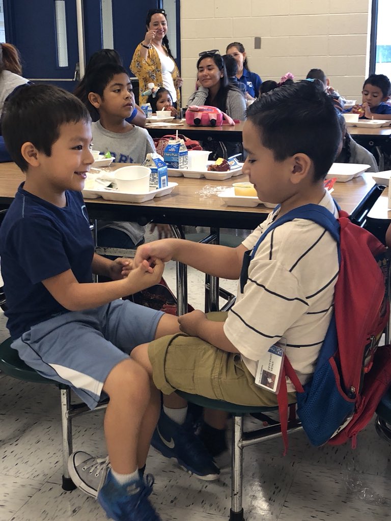 belval2014's tweet image. Last day before summer break! There’s always a minute for a thumb battle! #summerprogramming #Kinder #ThursdayMorning