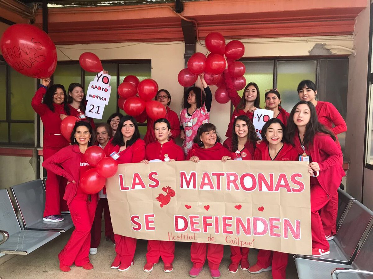 AndreaaPim's tweet photo. Matronas Hospital de Quilpué movilizadas !!! #MatronasEnAlerta  #lamatroneriasedefiende  #norma21 #MatronasEnAlerta https://t.co/i2gIb0MKwV