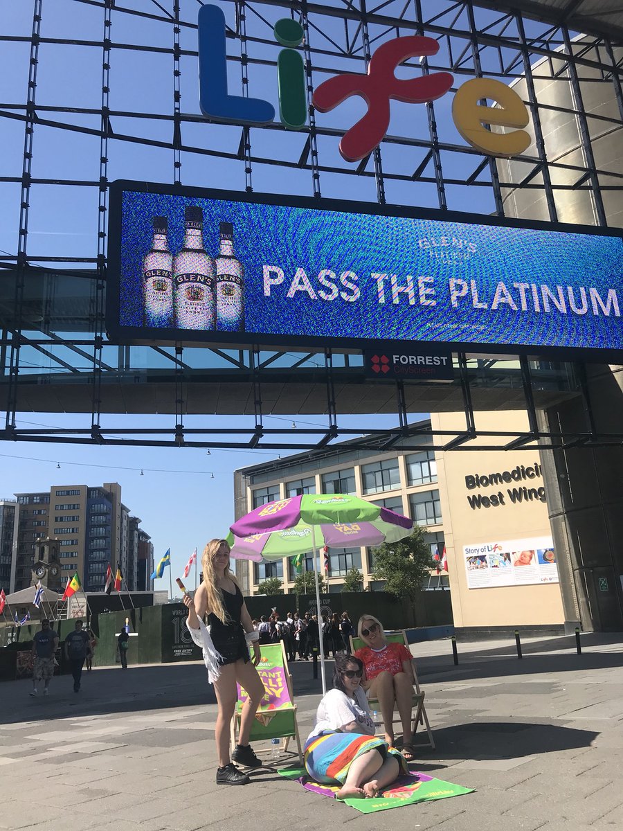 LouiseReid96's tweet image. Lolli Life #rowntreeslolliday 💥