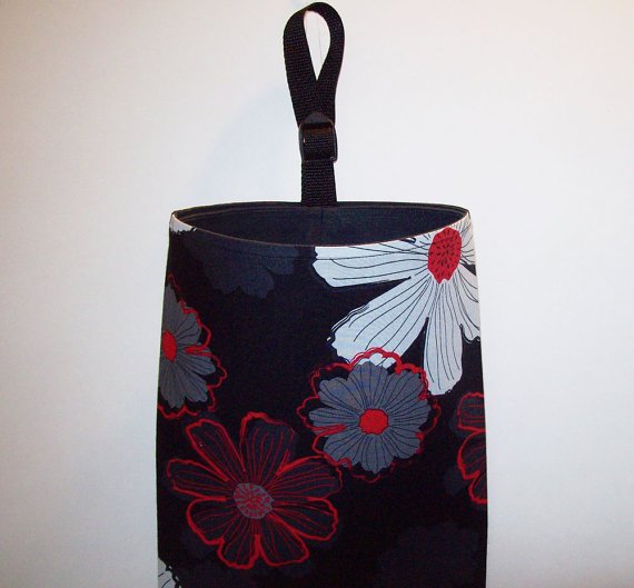 TeamplayerDave's tweet image. Car Litter Bag - Auto Trash Bag - Auto Litter Bag - Stay Open Design! - Red Gray White Large Floral On Black by nstitches4u Best Seller #graydesign #largedesign #designgray etsy.me/2fVf4O4