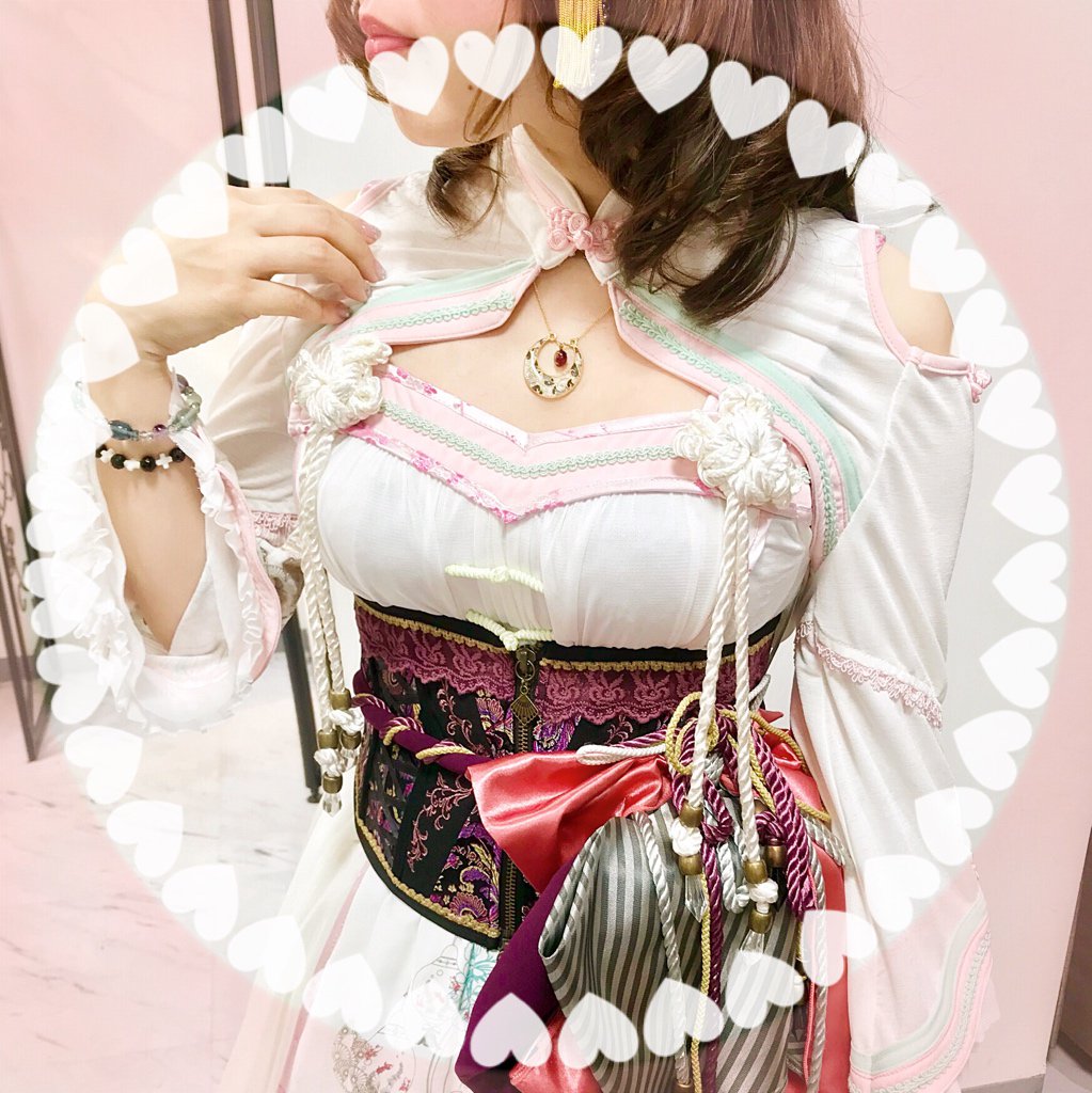 moemoe_fs's tweet photo. 久しぶりのお迎えツイートです。

ゆえん様 @oekaki_23 
#天体観測展 にて
モノトーン系は頂いていたのですが、赤色に惹かれて❤️

#天体観測展プレゼント https://t.co/KDFbSHZJPK