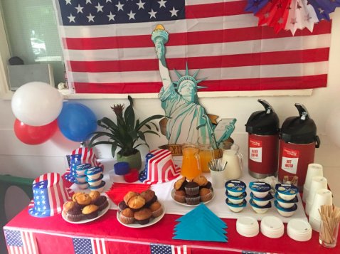HIAylesbury's tweet photo. Today is American themed Welcome to work.
A good start to the day for all the Aylesbury Team!
#Aylesbury #IHGCelebrateService #ihgcelebrateserviceweek #TrueHospitality https://t.co/TgKFCRbSVK