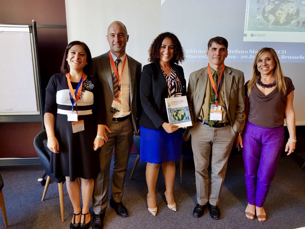 lamia_oecd's tweet photo. Congratulations to my team and especially @Akhmouch and Stefano Marta for releasing this important report on "Reshaping Decentralised Development Co-operation" at #EUPartnership18.
📹Watch video: https://t.co/OC23tcuh4x
📙Access report: https://t.co/2IWUSWcqSD https://t.co/BSDHIdextg