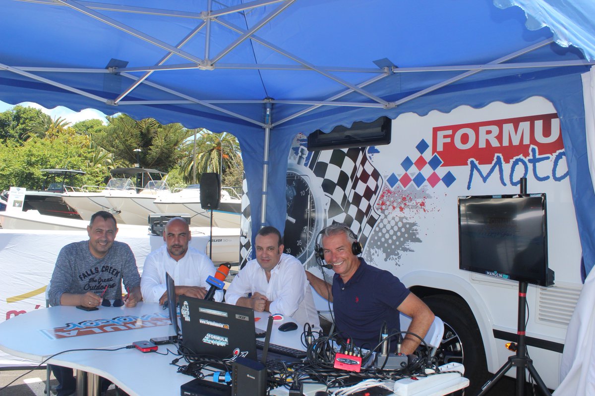 GFedola's tweet photo. ¡Nos incorporamos a las ondas de #FormulaMotor! @ianformula entrevista a Fernando López, consejero de #GrupoFedola y Santiago Martín, director de #Másquecarpas desde las II #JornadasPuertasAbiertas.#Tacoronte https://t.co/JYL58KRyLQ