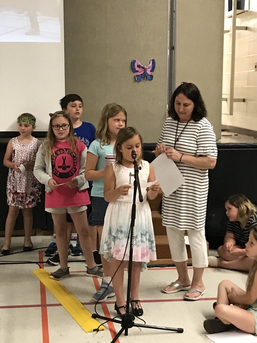 StJP2pvnc's tweet photo. Happy Last Day Mrs. Readman!!  30 years of service to PVNC- incredible educator- rock for many- we will miss you - Congratulations!!!!  #pvncserves #IBelong #sheisamazing!!! 💕🌟🙏💥 https://t.co/ruoFXVtq3U