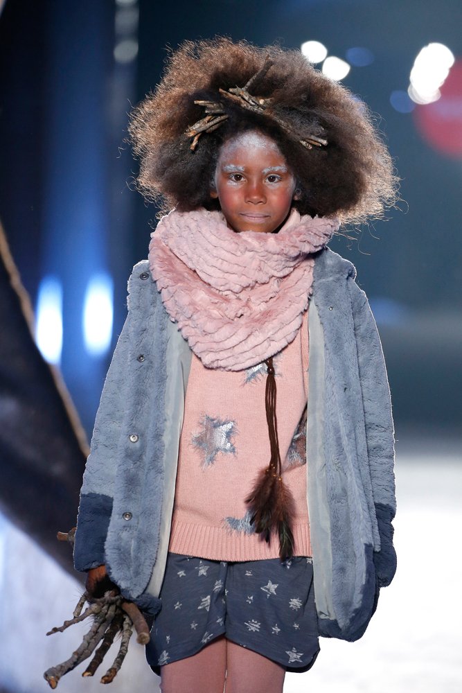 Blogmodabebe's tweet photo. Hoy @boboli_fashion ha presentado su colección de #modainfantil Alaskan Tribes en la pasarela @080bcnfashion #Boboli #Blogmodabebe #080bcnfashion https://t.co/ju10xhX1Y0 https://t.co/8yi8TWe4Jz