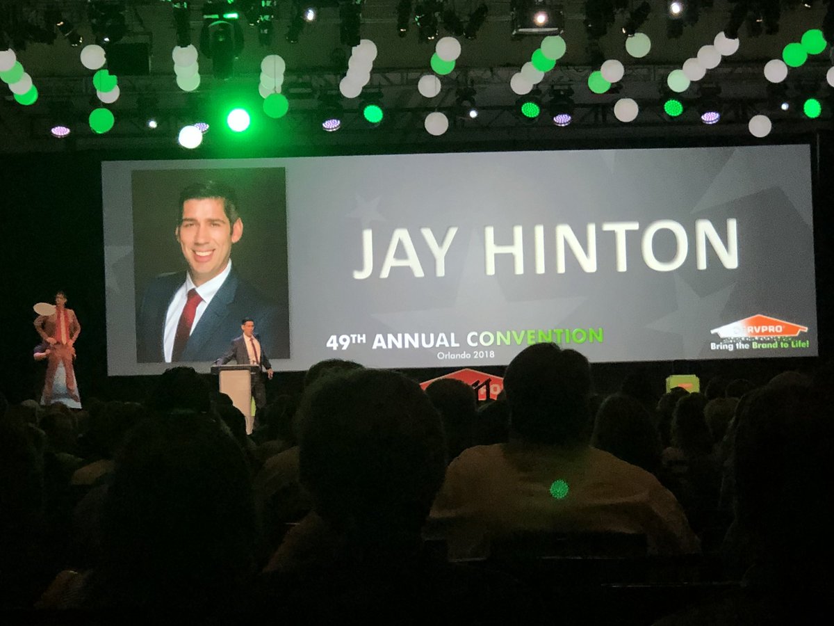 Real_Little_Jay's tweet photo. The moment I’ve been waiting for! #JayHinton @jayshinton #SPconv18 https://t.co/eErEgNJs3H