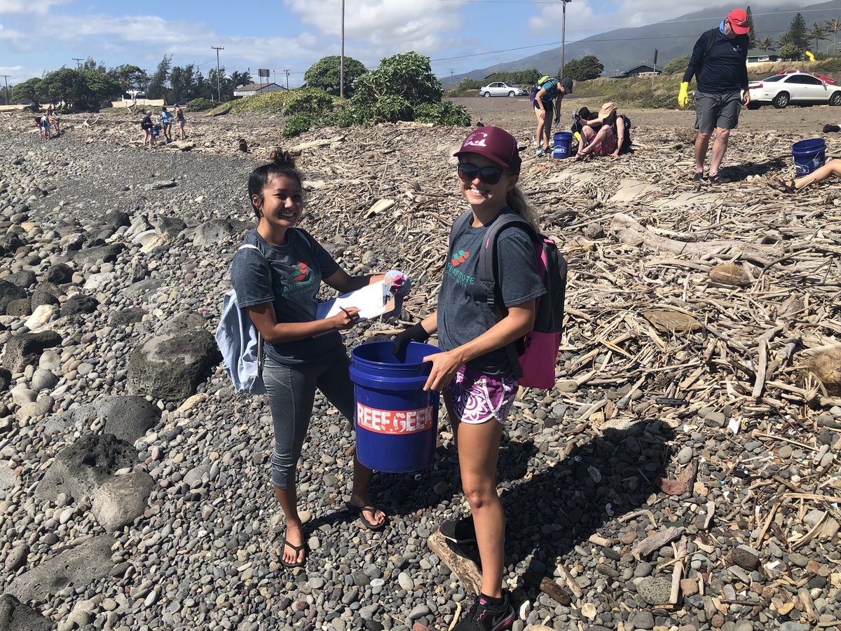 1.5 hours, 12 volunteers, 3,800 pieces of debris removed. 2,981 pieces of hard plastic. #planetorplastic #Plastics #pollution #MarineDebris