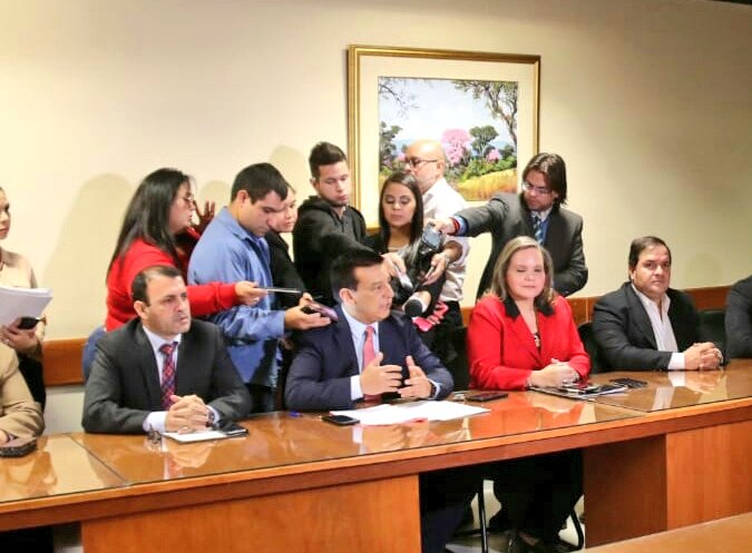 DenisBarrios95's tweet image. NUEVA BANCADA INDEPENDIENTE 
#DIPUTADOS
#LÍDER ARNALDO  SAMANIEGO
#VICELIDER MIGUEL DEL PUERTO
RAMON ROMERO ROA
MARLENE OCAMPOS SECRETARÍA 
JUAN CARLOS OSORIO COOPERATIVISTA
LUIS URBIETA
CARLOS NÚÑEZ SALINAS 
#SENADORES
LILAN SAMANIEGO 
DERLIS OSORIO
@780AM
