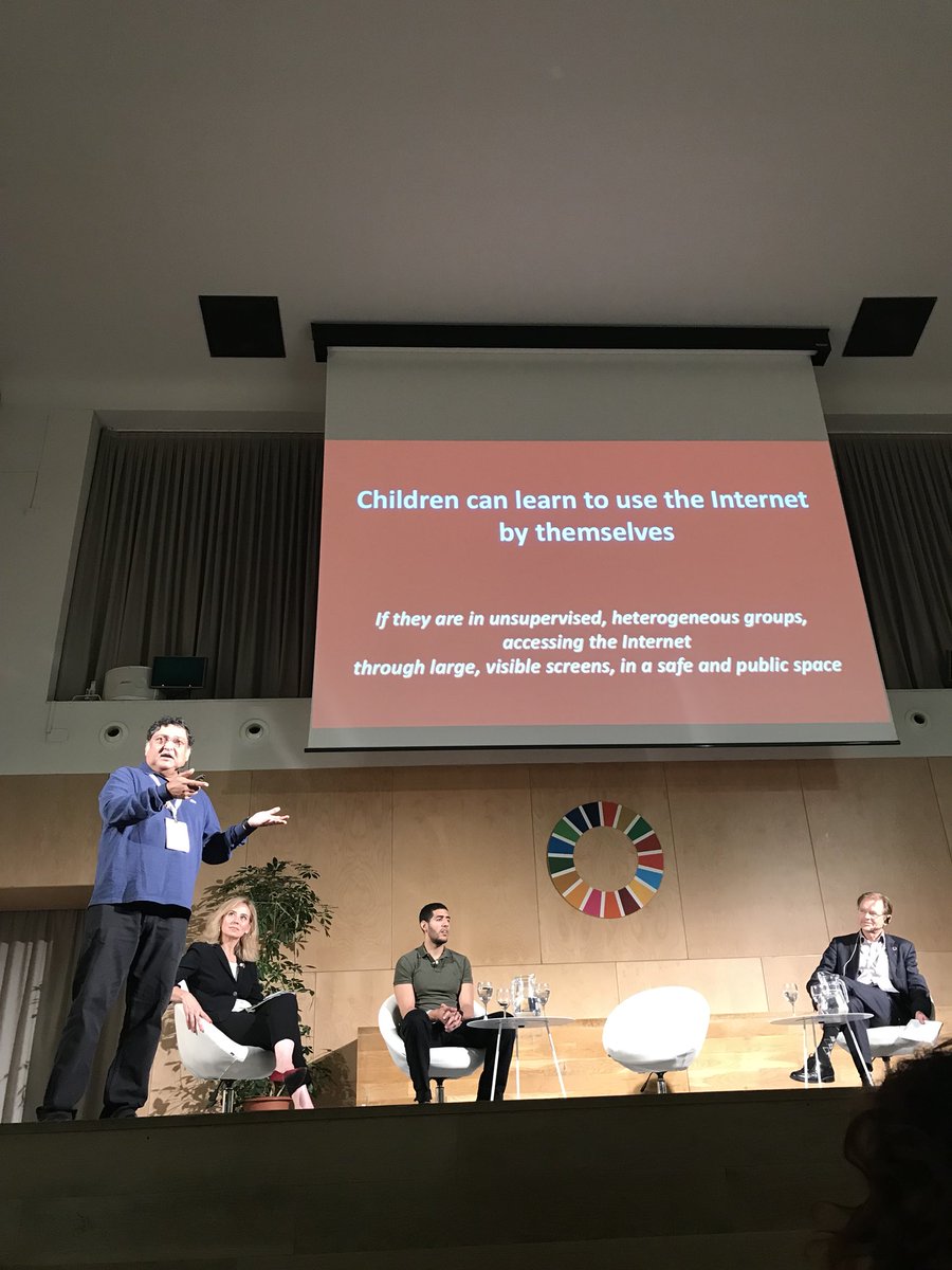 enrichmila's tweet photo. Once again @Sugatam rock star on stage talking about his #TheSchoolInTheCloud &amp; #SOLEproject #ODS4 #QualityEducation @ConferenciaODS https://t.co/jAiycNJn3Z