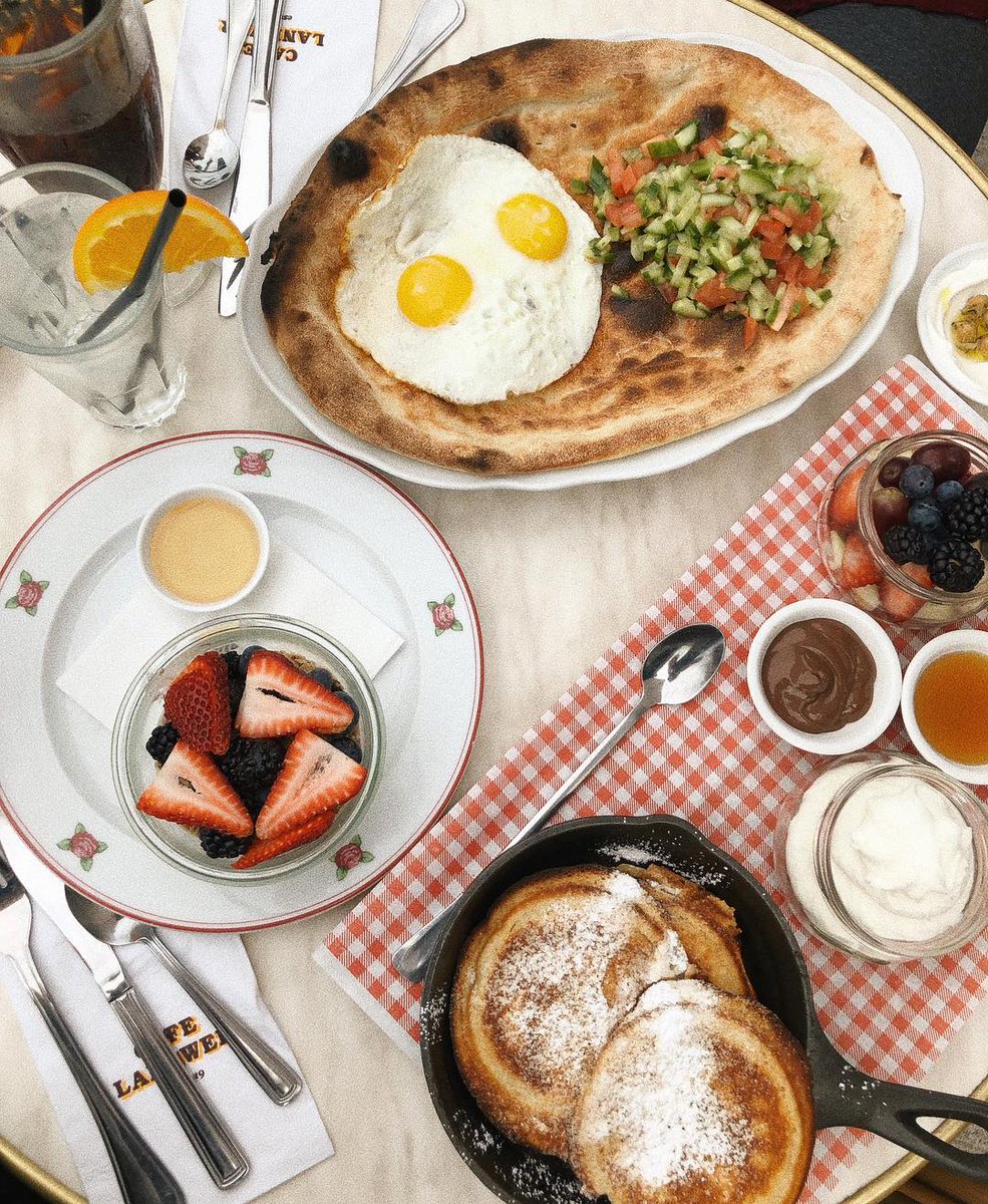 They say breakfast is the most important meal of the day!
📷: <a href="/flucia_/">Lucia Fernandez</a>