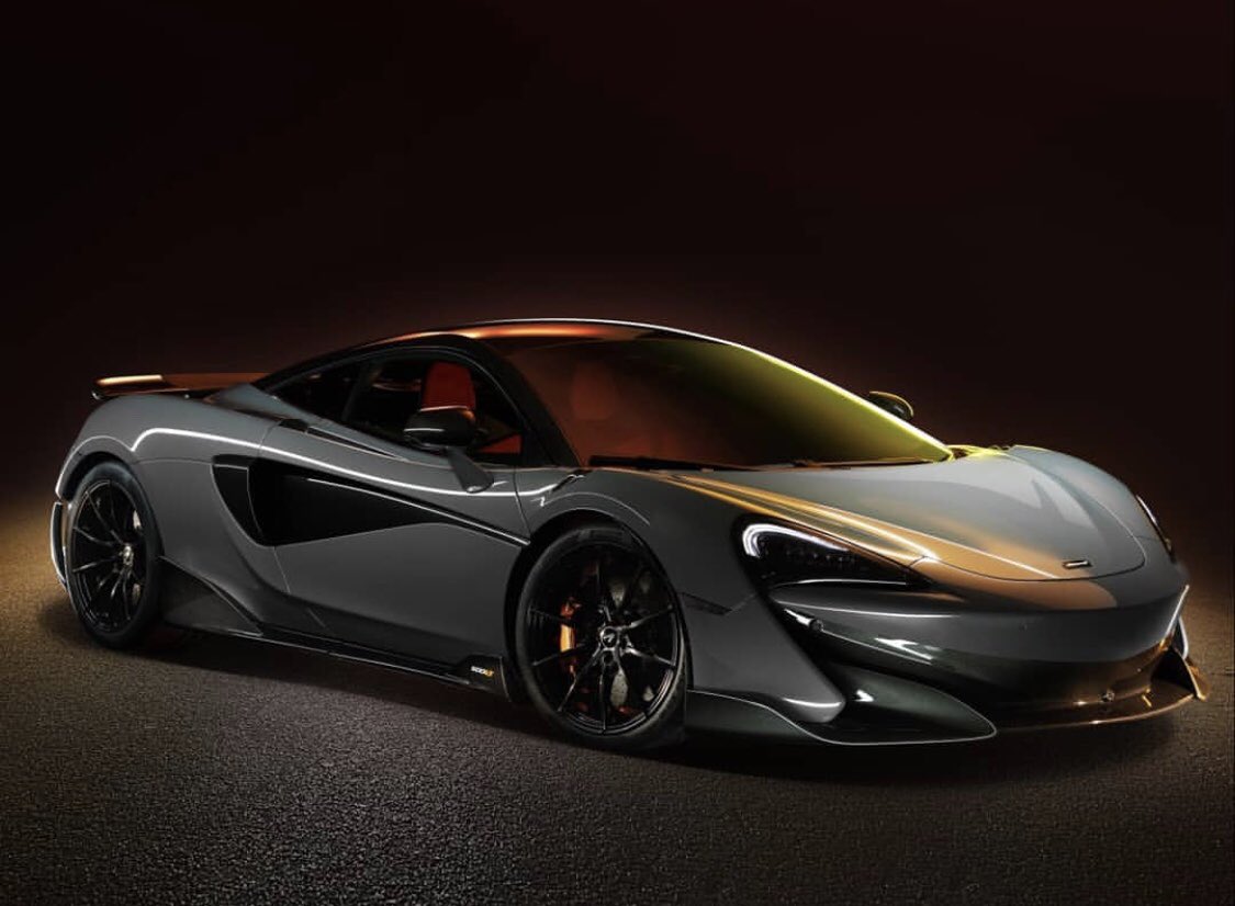 ulticarpassion's tweet image. And another one! McLaren this time releasing this absolute beauty! Welcome to the new @McLaren 600LT. Inspired by the 675LT this is their newest of the sports series. 600Bhp. 600Nm. DAMN! 
#mclaren #600lt #carrelease #newcars #supercars #longtail #carspotting #ultimate