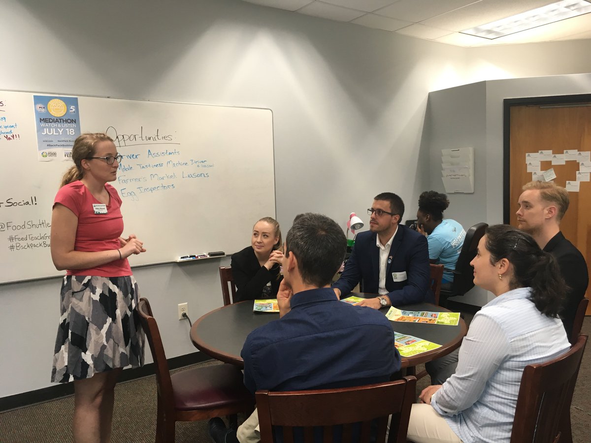 IFPrograms's tweet image. Our European visitors from the #IVLP volunteering with @FoodShuttle last week. We love when visitors are able to experience volunteer opportunities in #Raleigh