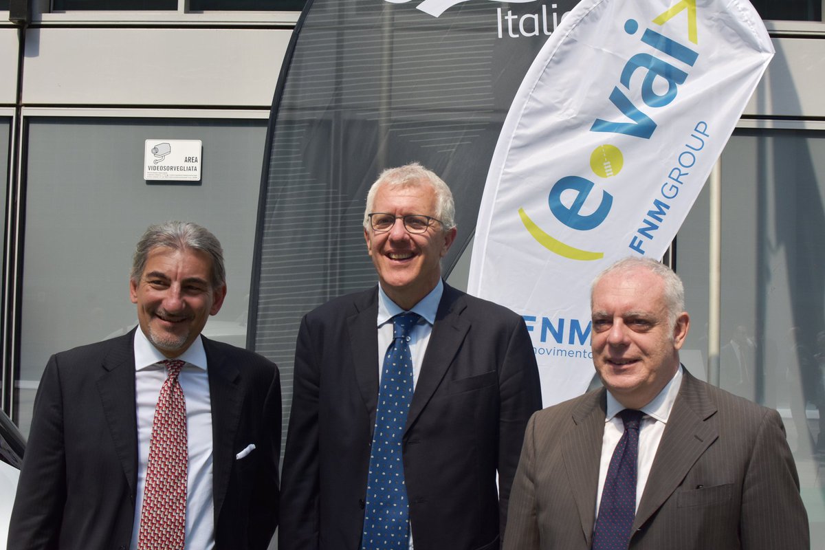 FNM_Group's tweet photo. Presentato oggi in collaborazione con @RegLombardia l’accordo per la mobilità responsabile tra @CarlsbergItalia, filiale italiana del terzo produttore mondiale di birra ed E-Vai, il primo #carsharing ecologico lombardo. 3 Renault #Zoe e due colonnine per il #carpooling aziendale https://t.co/DVd2i9GXxj