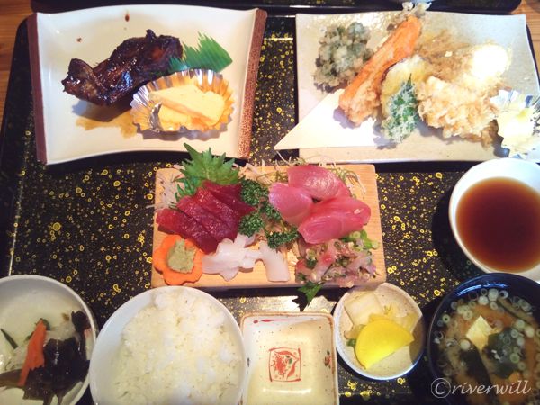 riverwill_kay's tweet photo. 【新着】せっかくなので国内ローカルの旅メシもご紹介します
今回は茨城名物、2月旬のあん肝と鮮度抜群の魚力定食!
#LocalFoods #SoulFoods #Ibaraki #Uoriki #SeaToad #JAPAN
▼記事URL
https://t.co/D47fbYWdpM https://t.co/iodxXjbFOx