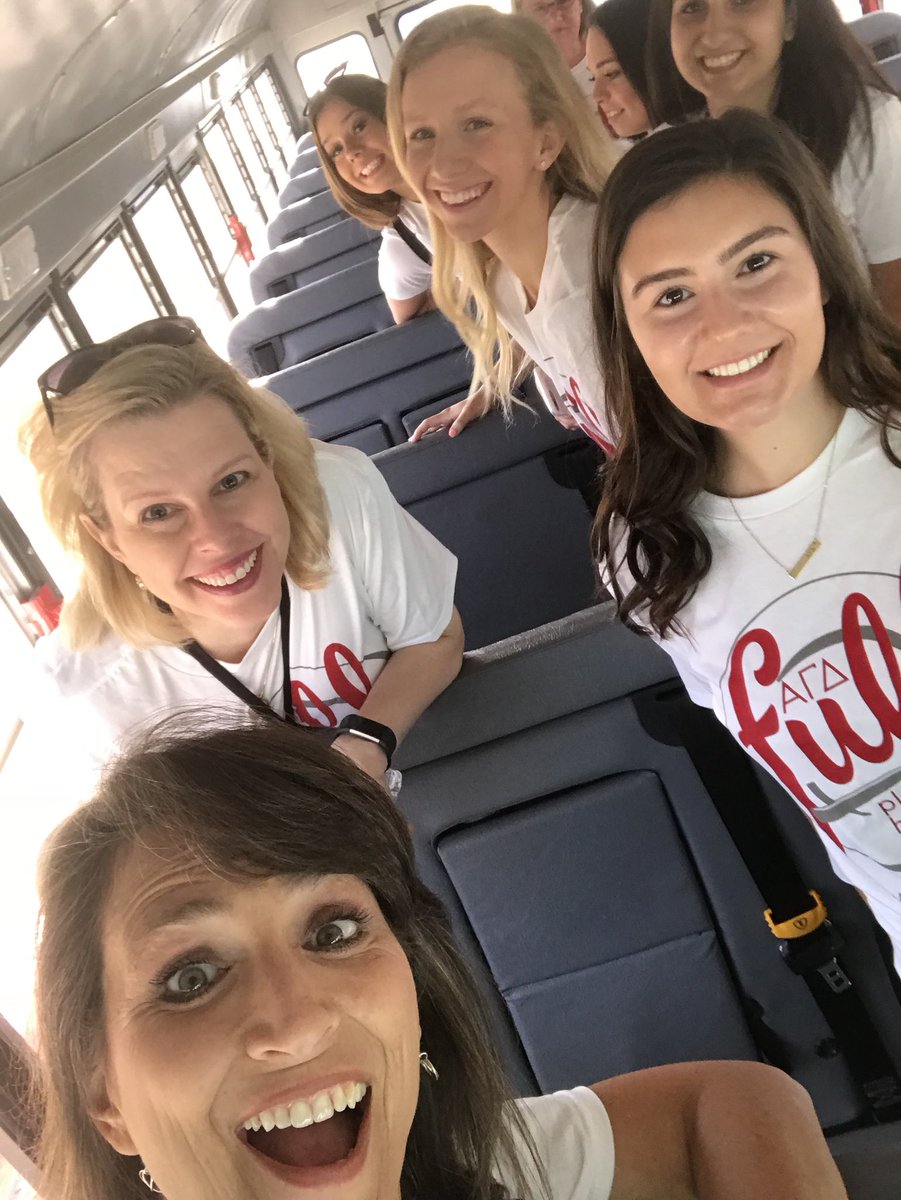 Alpha Gamma Delta (@alphagammadelta) on Twitter photo Up early to volunteer with <a href="/mowsatx/">Meals on Wheels San Antonio</a> and <a href="/safoodbank/">San Antonio Food Bank</a>! #fightinghunger #alphagamconvention Up early to volunteer with <a href="/mowsatx/">Meals on Wheels San Antonio</a> and <a href="/safoodbank/">San Antonio Food Bank</a>! #fightinghunger #alphagamconvention