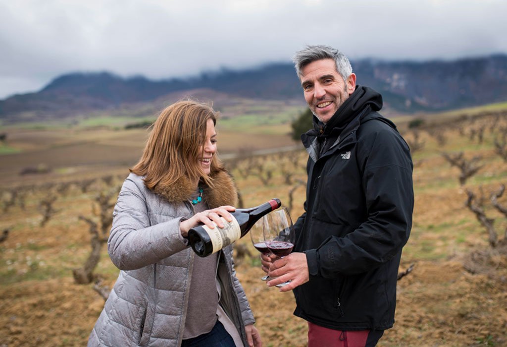 Lo que más le gusta a <a href="/hickman_melanie/">Melanie Hickman</a> de elaborar vino es poder compartir una historia personal en una botella. Descubre qué más le contó a <a href="/Paulova80/">Paula Hernandez</a> en su entrevista para nuestro blog #Vignerons 
bit.ly/2lEPM9y