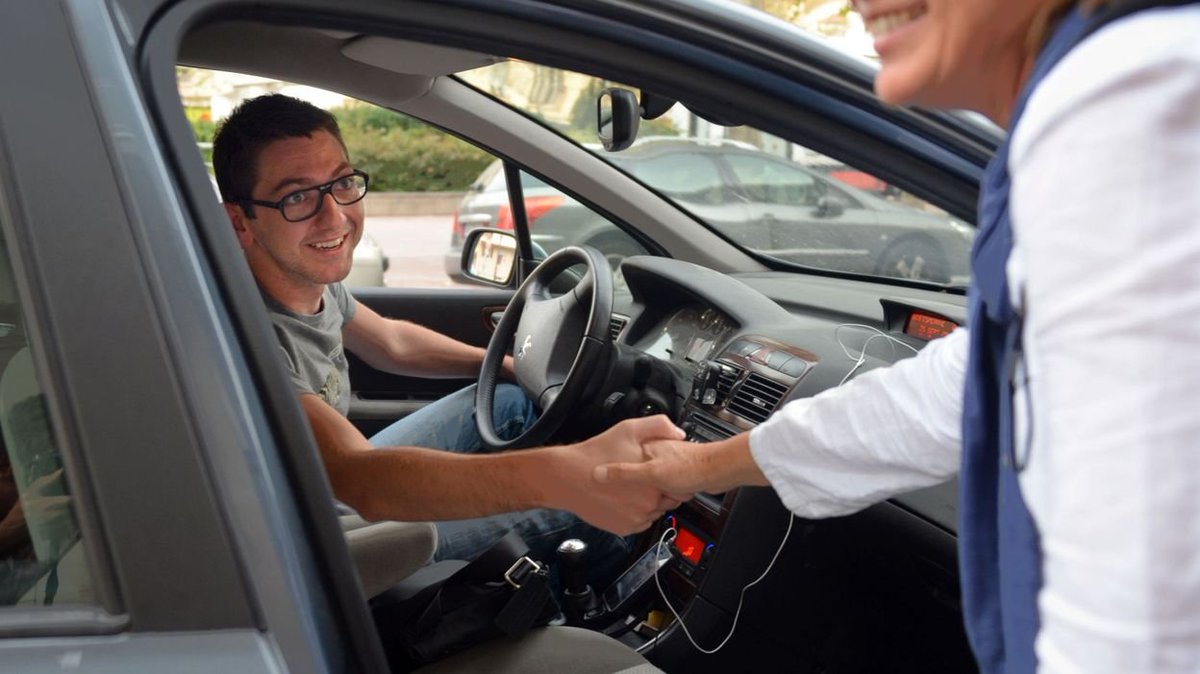 Quel sera la prochaine commune de #Bruxelles à succomber au charme de Kowo? 😏 Merci à <a href="/RTBFinfo/">RTBF info</a> ! buff.ly/2MuX1Mz #covoiturage #trafic #bouchons #vehicules #collegues #auderghem #Bruxelles #Belgique