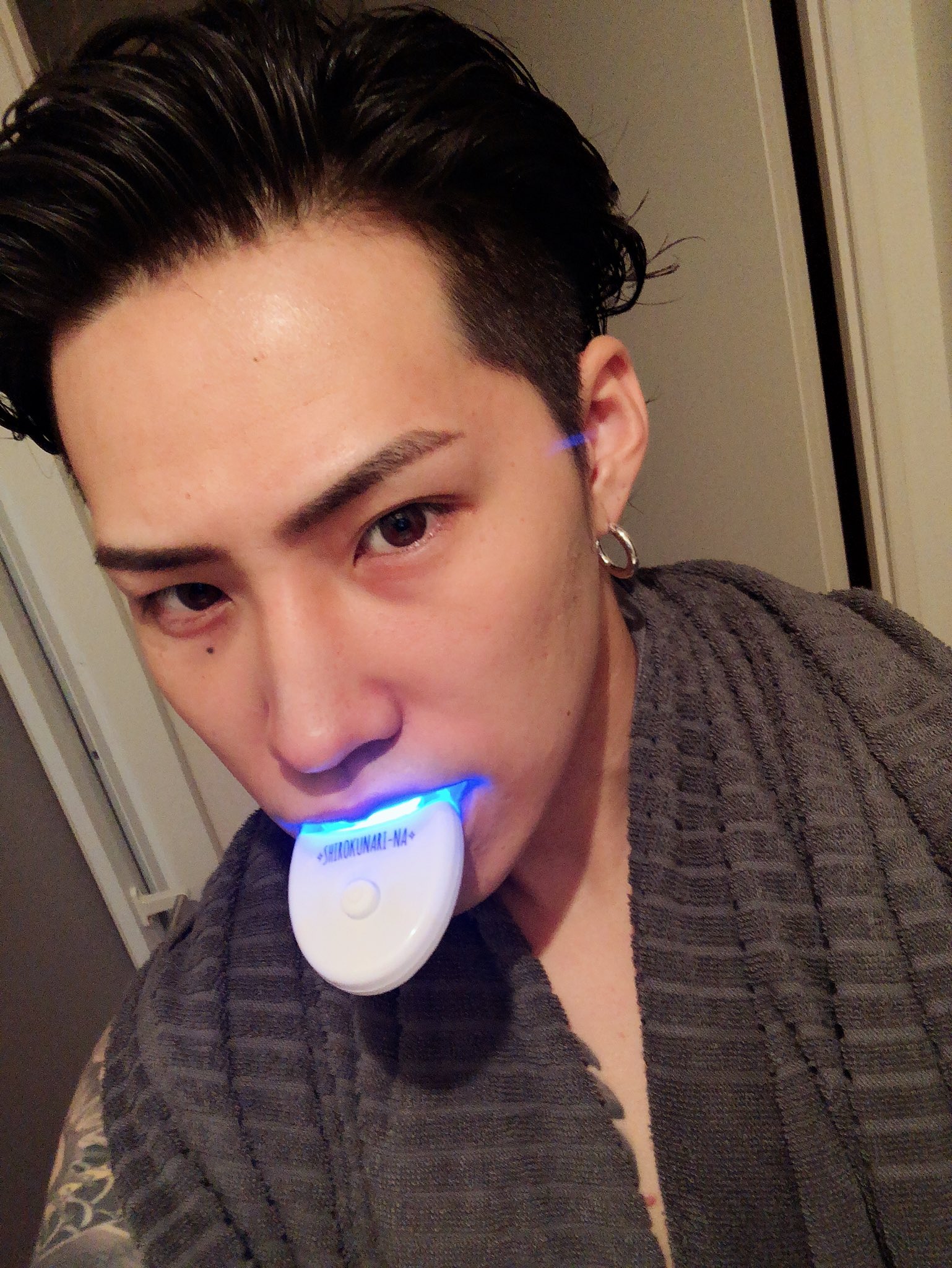 Ken 今回は Shiroku Nari Na さんから 提供して頂きました 自宅で簡単にできるんでおススメ 化粧しながらでも Tv見ながらでもできるし 美意識大事 歯磨き 三代目jsoulbrothers 登坂広臣 臣くん 臣 がんちゃん 今市隆二 Exile Ldh Pkcz