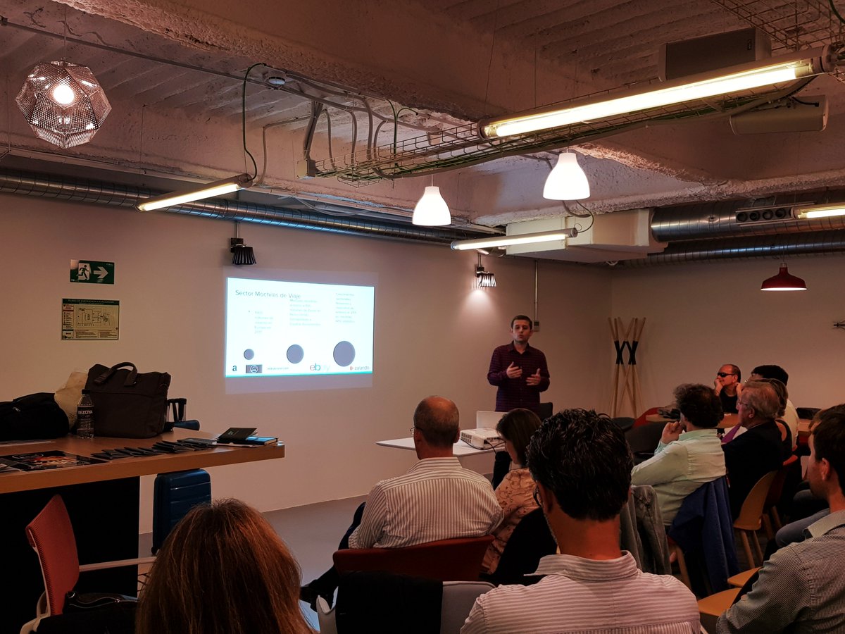 AnaAramendia's tweet image. #CamperoVentures y #Promodent presentando proyectos en el foto de @KeiretsuSpain #SpacesRío @spacesworks #Madrid #startups