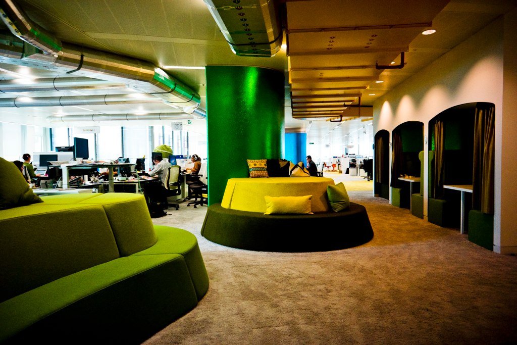 We believe every #office should have a 3rd space. A place where employees can socialise and do work. Call us now on 0208 337 9073 for help with designing the perfect social spaces for your #office. ow.ly/qQ5Q30kAjwQ