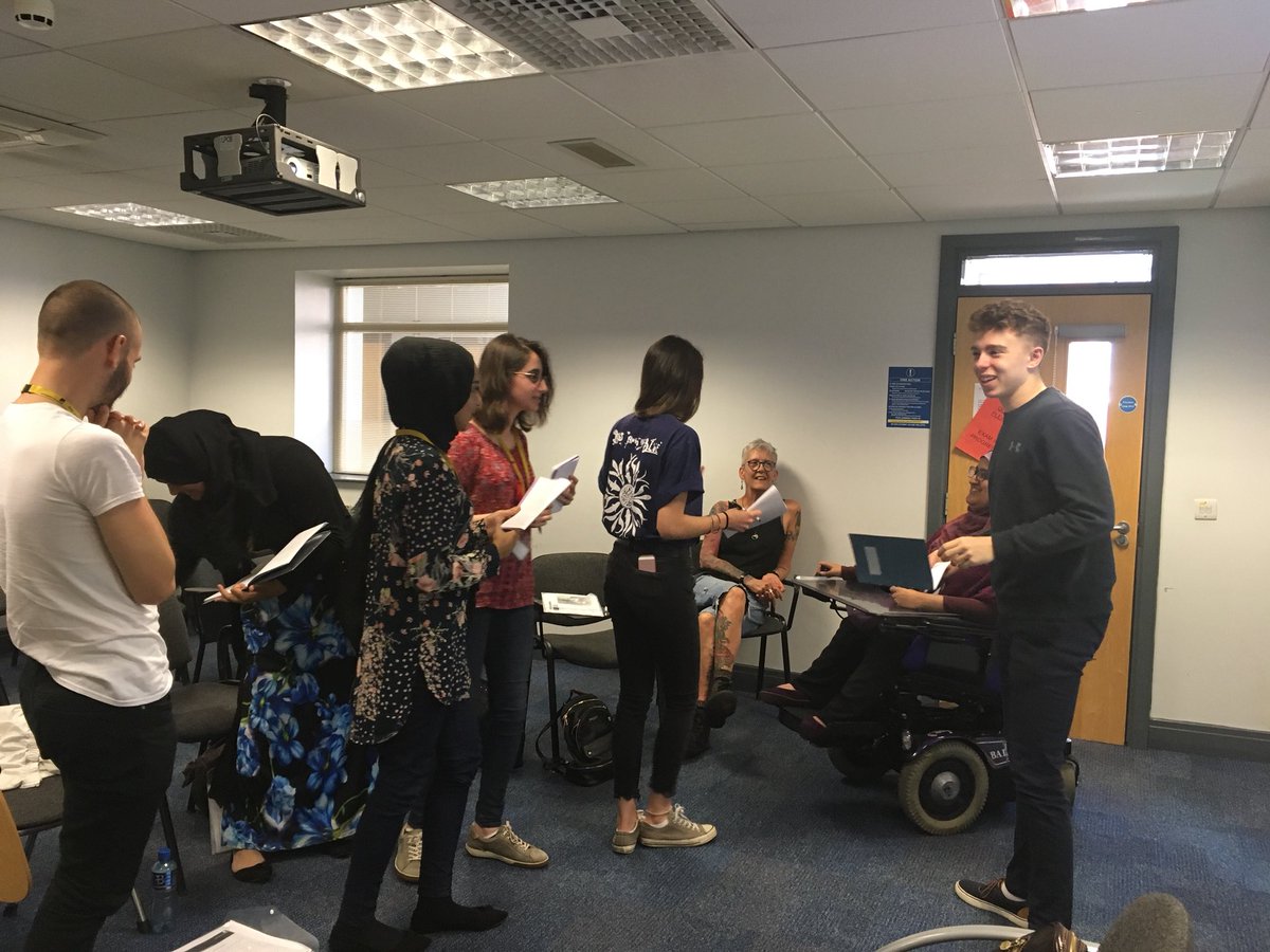 rashasoliman04's tweet photo. We had 2 days with excellent @linguastars @ArabicatLeeds! It was great meeting you all &amp; listening to your presentation talking about #Arabic! Huge thanks also to our ambassadors Shaffa &amp; Alex who did an amazing job! https://t.co/6VswYPBRBt