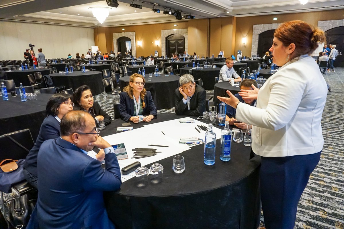 FishWiseOrg's tweet photo. From our CEO Tobias Aguirre moderating the opening plenary to Senior Project Manager Jen Cole’s panel on strengthening worker voice, the @SeawebSummit was a great opportunity to share our work and meet with other leaders in the seafood sustainability movement! #swss18 @SeaWeb_org https://t.co/NsxvYthrip