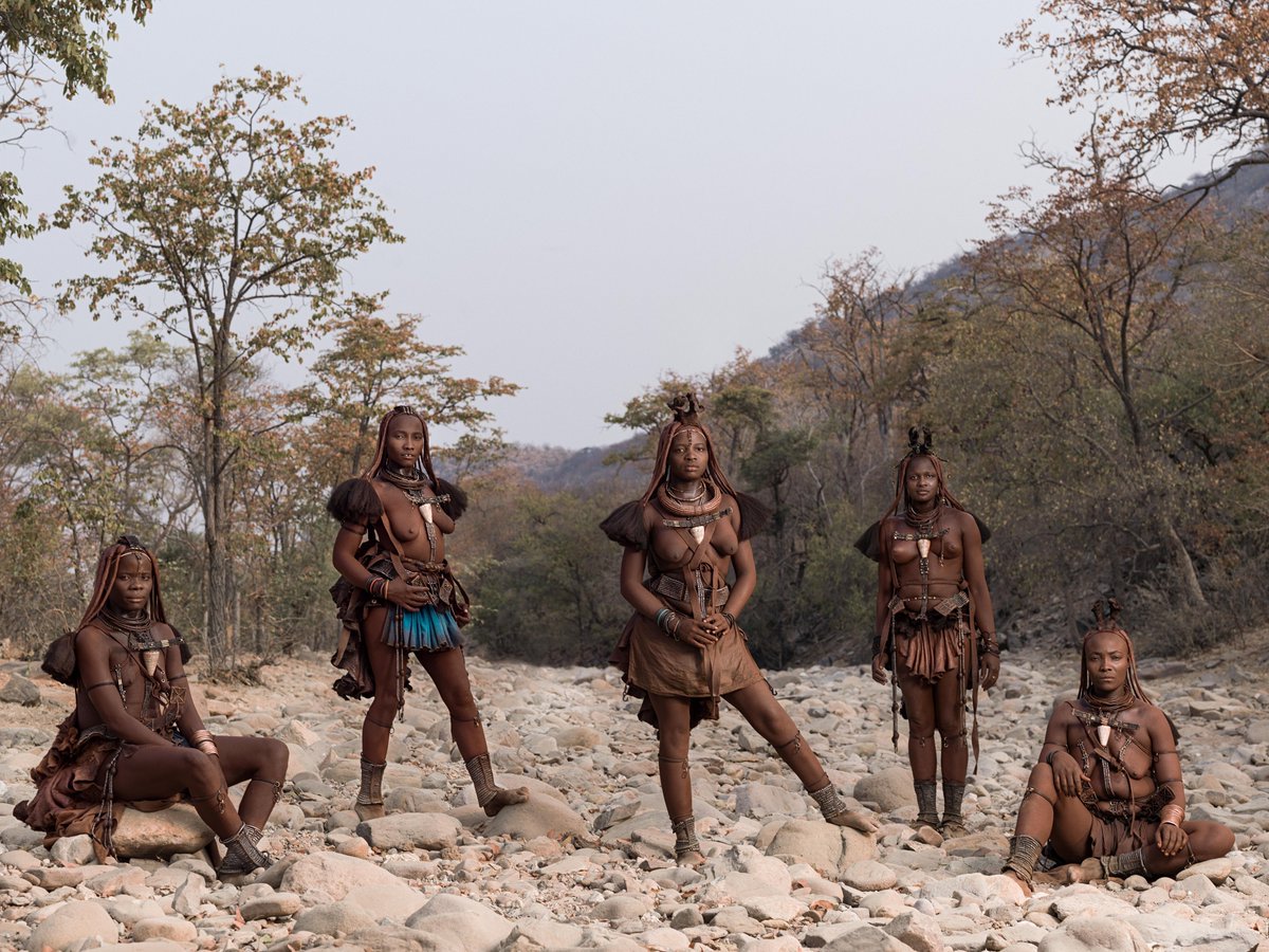 MoziakAfrica's tweet photo. Commercial &amp; celebrity photographer #XavierSaer is set to launch his #Himba #Lordsofthesand collection next week with an exhibition at the historical @RandClub in Johannesburg. Look our for our review on his collection! #MoziakAfrica #ByXavier #Photography #Namibia https://t.co/9LXAwOEjyt