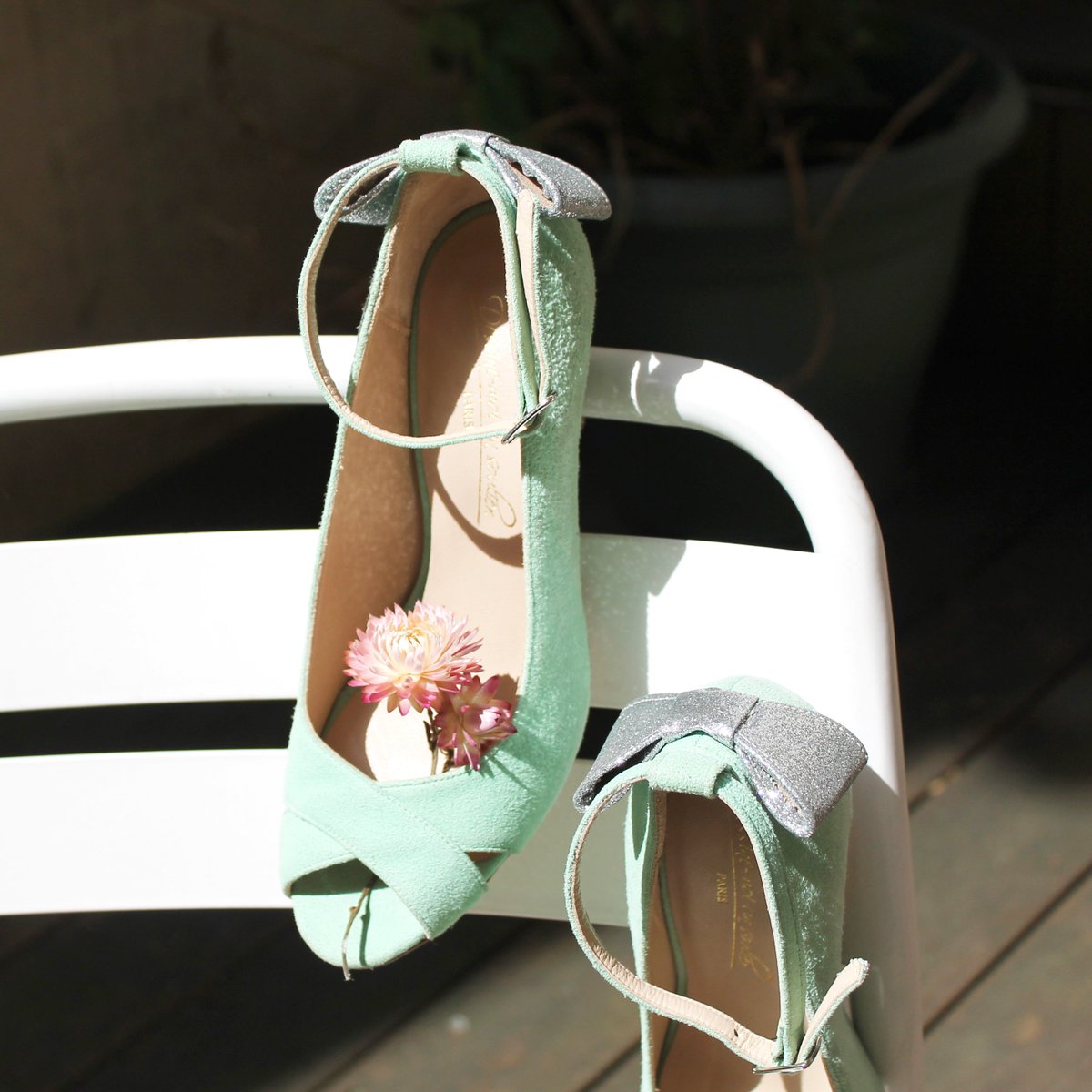 DMUS_Paris's tweet image. Dès demain, de jolies surprises vous attendent ... 🎀 Rendez-vous sur notre page facebook  buff.ly/2lH3CYW