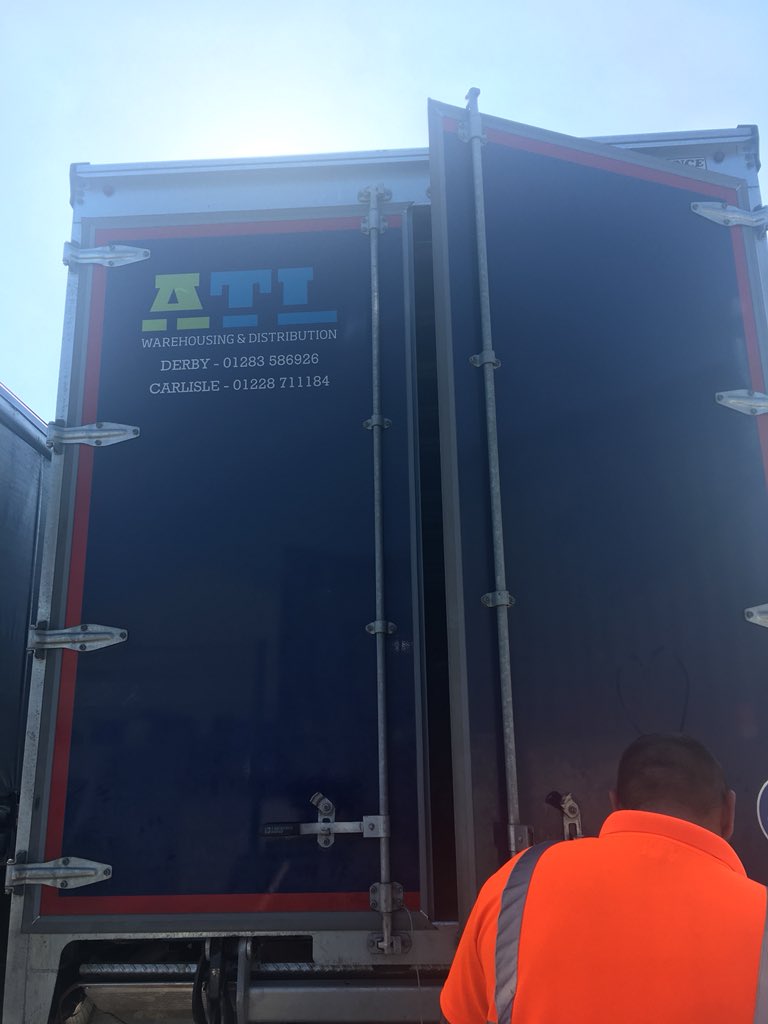 DrivenMediaUK's tweet image. The truck has arrived! @ATLlogistics @NWSkillsAcademy #installationinprogress #ComingSoon
