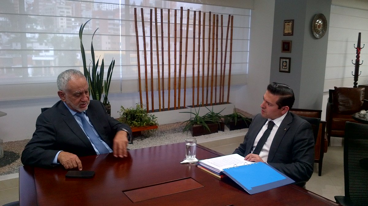 FernandoCIEEPI's tweet image. El Presidente del @CIEEPI, @LuisFerSalinas confía en la gestión del ministro Carlos Pérez, recoge la nota de @elcomerciocom  elcomercio.com/actualidad/vic… …