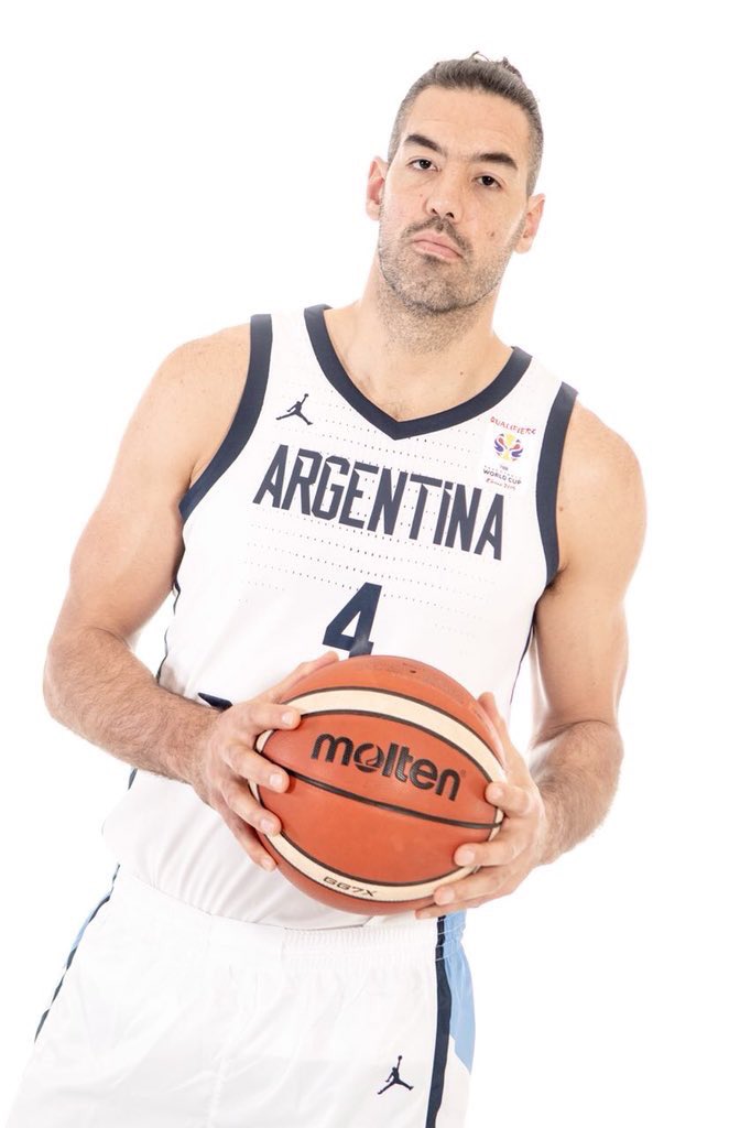 guillegorrono's tweet photo. Muy linda la nueva camiseta de la Selección Argentina de básquet. 
#tenpoints https://t.co/LdjQg02WGm
