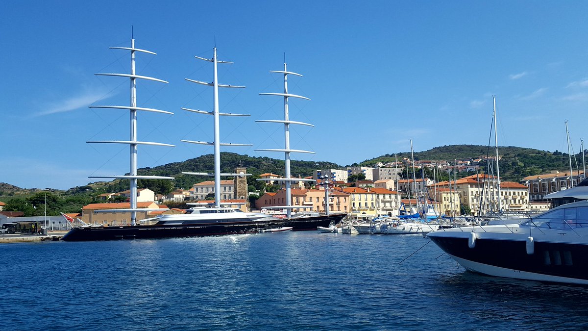 Port de Port-Vendres tweet media