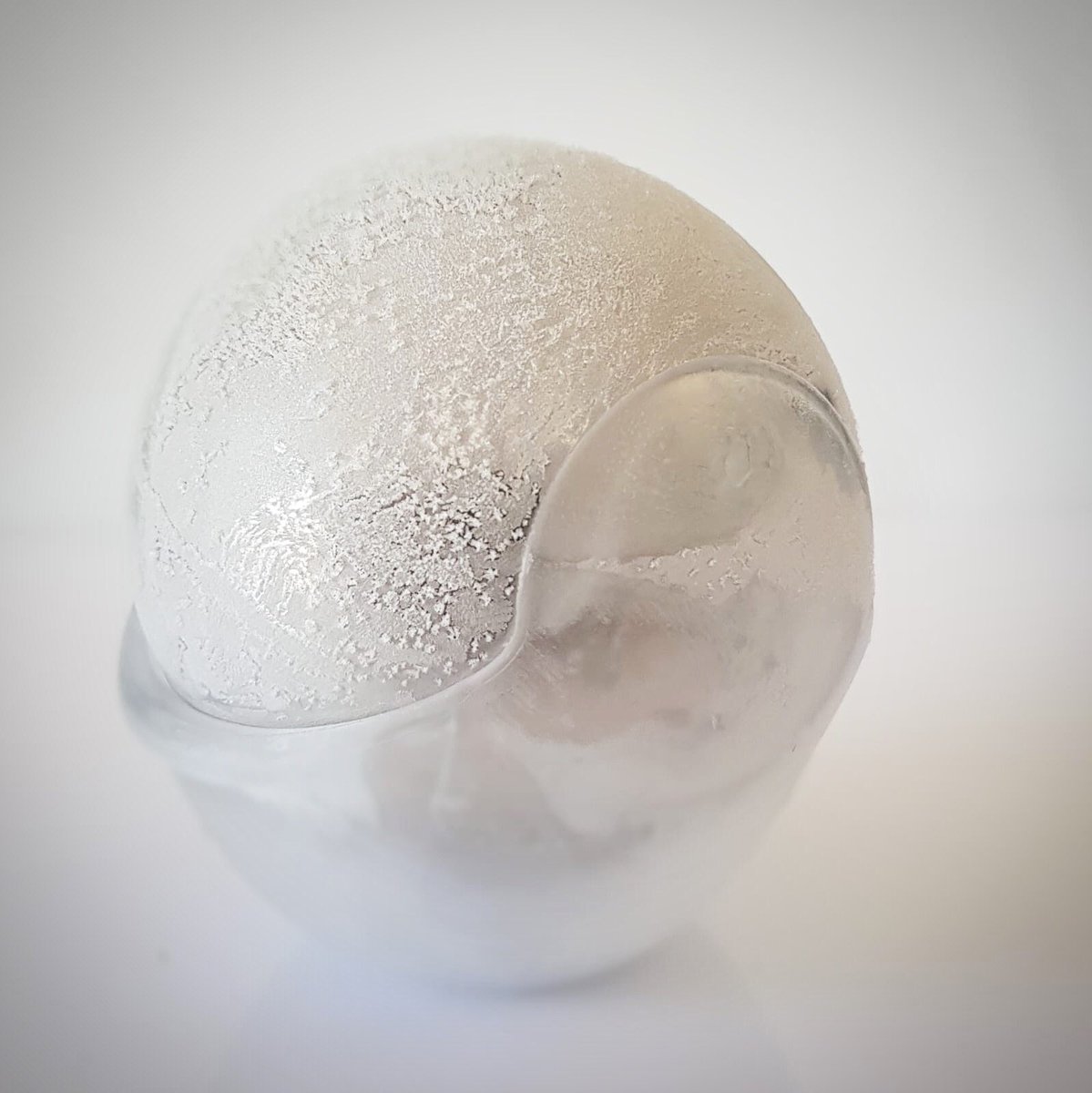 Skin icing benefits are endless, thanks to our unique Cryoglobe. 
The ultimate professional tool designed for the beauty &amp; aesthetic world. The frozen, medical grade surgical steel Cryoglobes are used when frozen for an invigorating facial &amp; body massage #beautybythecold