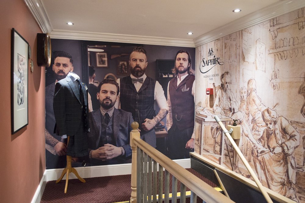 MX_Display's tweet photo. Bold, dramatic and eye-catching… We’ve loved working on these #BespokeGraphics for @IngmansShoes! What do you think? 😍 https://t.co/gVyP7a7umJ