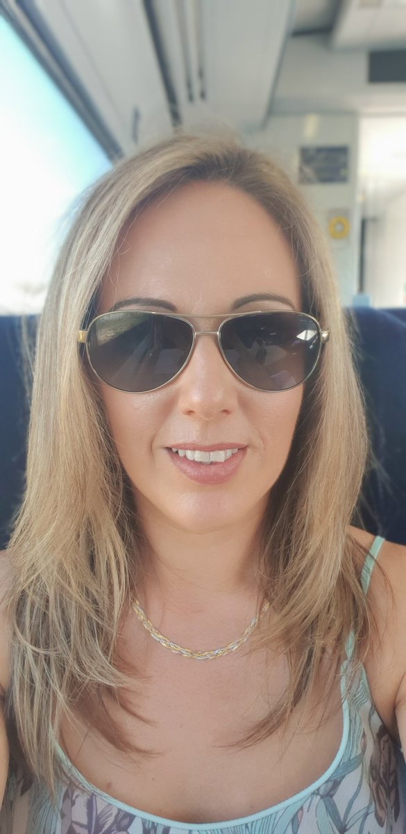 En route to Leeds for a meal organised by my students to celebrate their graduation. I'm literally melting on this train. Wish me luck! 🤣🤣