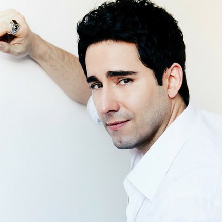 ChrisIsaacson's tweet image. #OnlyOneMonth, Tony Award-winner #JohnLloydYoung live @CatJazzClub, 7/28 at 8:30p. Get Your Tix! ---&amp;gt; conta.cc/2JTpLxa