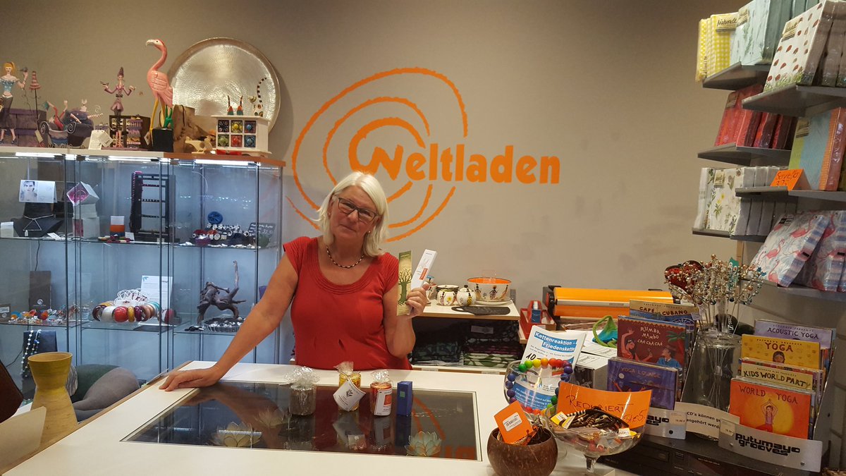 lyfesutra's tweet photo. #aromasutra - Unique collection of #FairTrade #handmade Ayurvedic #incensesticks , perfumed #soywaxcandles , #sandcandle, #potpourris, #essentialoils, #naturalsoaps are now available at #weltläden Stuttgart an der planie. #fairtrade #fairhandeln https://t.co/oO9lddUbDY