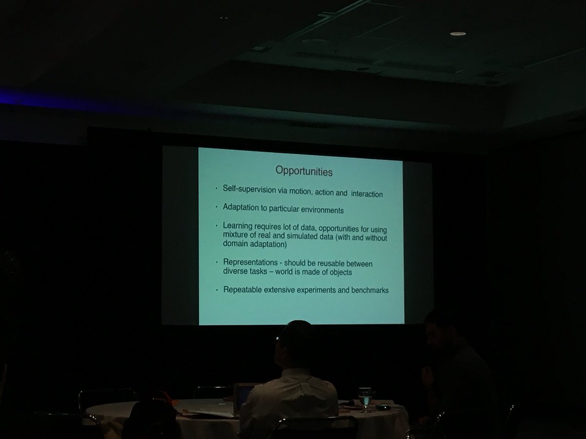 DaliaVitk's tweet image. Jana Kosecka uses a combination of simulated and real-life data to extract semantic representation data in environments that previously were not seen. #reworkAUTO #reworkROBOTICS