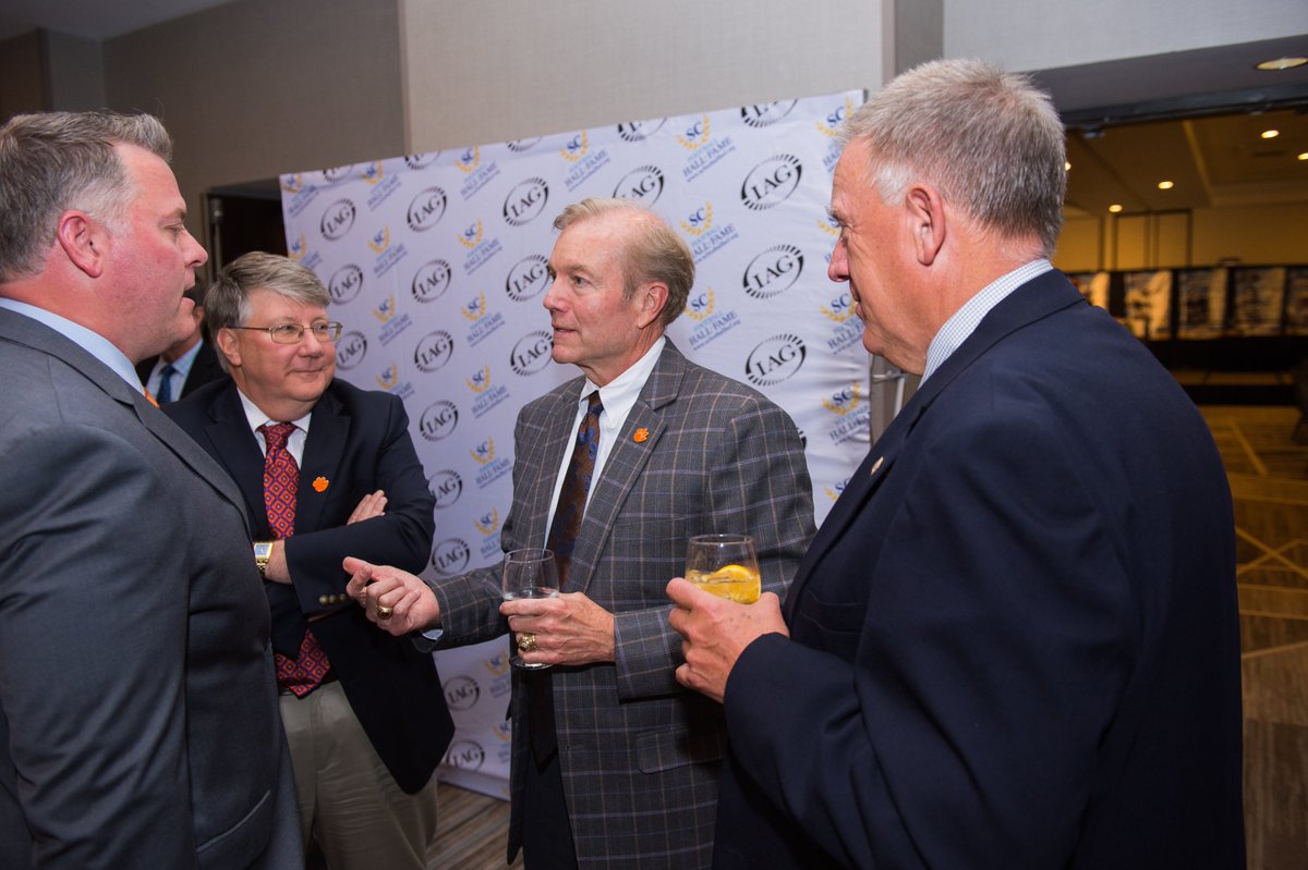 SCFootballHOF's tweet image. Before @TimBourret retires at the end of this month, we'd like to thank him for his past support of our organization.  He has always been great to us. Thanks Tim for your outstanding work @ClemsonFB! we hope to see u w/ us again.  Here he is from our #SCFHOF18 Ceremony in April.