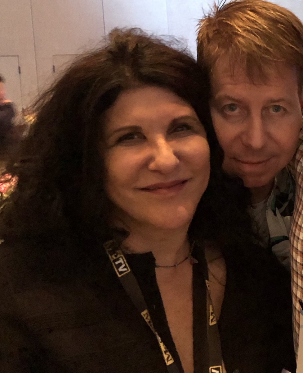 KeriTombazian's tweet photo. When  love your agent.  You tweet it.  #Promax2018 #promaxstationsummit https://t.co/TJ1nJROb2U