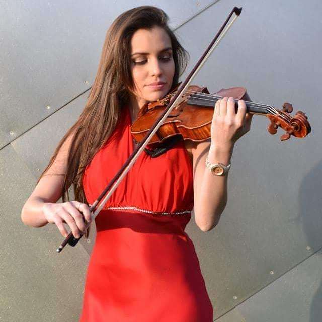ArubaSymphonyFe's tweet photo. From Venezuela, the violinist Stefany Sarmiento is getting ready to join our students. Meet her here!

Desde Venezuela, la violinista Stefany Sarmiento se está alistando para unirse a nuestros estudiantes. Conócela aquí!

#MeetOurStudents #ASF2018 #OneMu… https://t.co/Z82y2Ta5KA https://t.co/hTtsyibbte