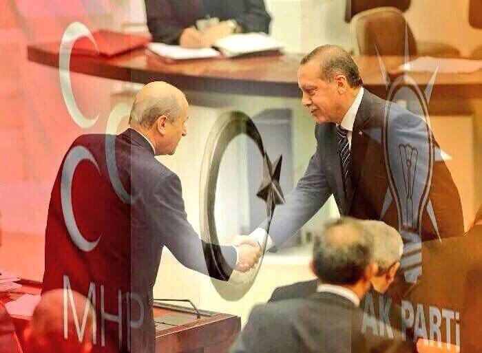 Sağduyulu Kardeşlerim;
Şu bilinmeli ki
Geldiğimiz nokta itibariyle
Akparti ve MHP nin
birbirine ihtiyacı yoktur,
TÜRKİYE nin
Akparti ve MHP İTTİFAKINA
ihtiyacı vardır.

@SavciSayan
@dbdevletbahceli
@RT_Erdogan
@remzikarli_tr
#PKKyıCHPKurtaramayacak
#CHPgüvenlikTehtididir