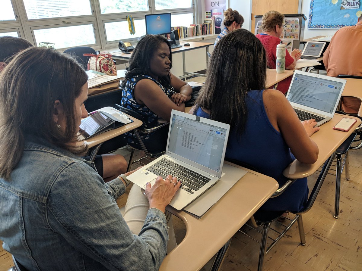 MrSorensen805's tweet photo. Ts doing a digital #QFT on the effect size of technology use in education. #QFTcon https://t.co/F3CS2rxjMn